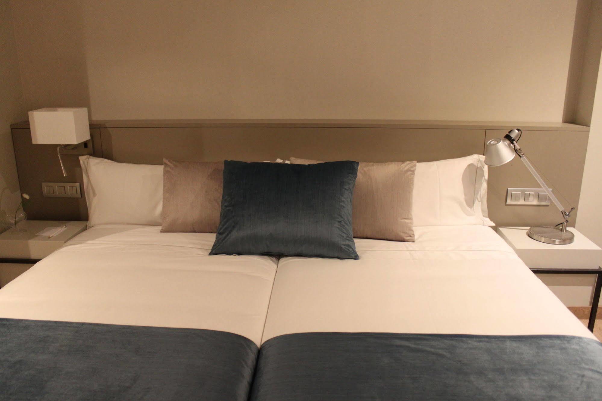 Hotel Well And